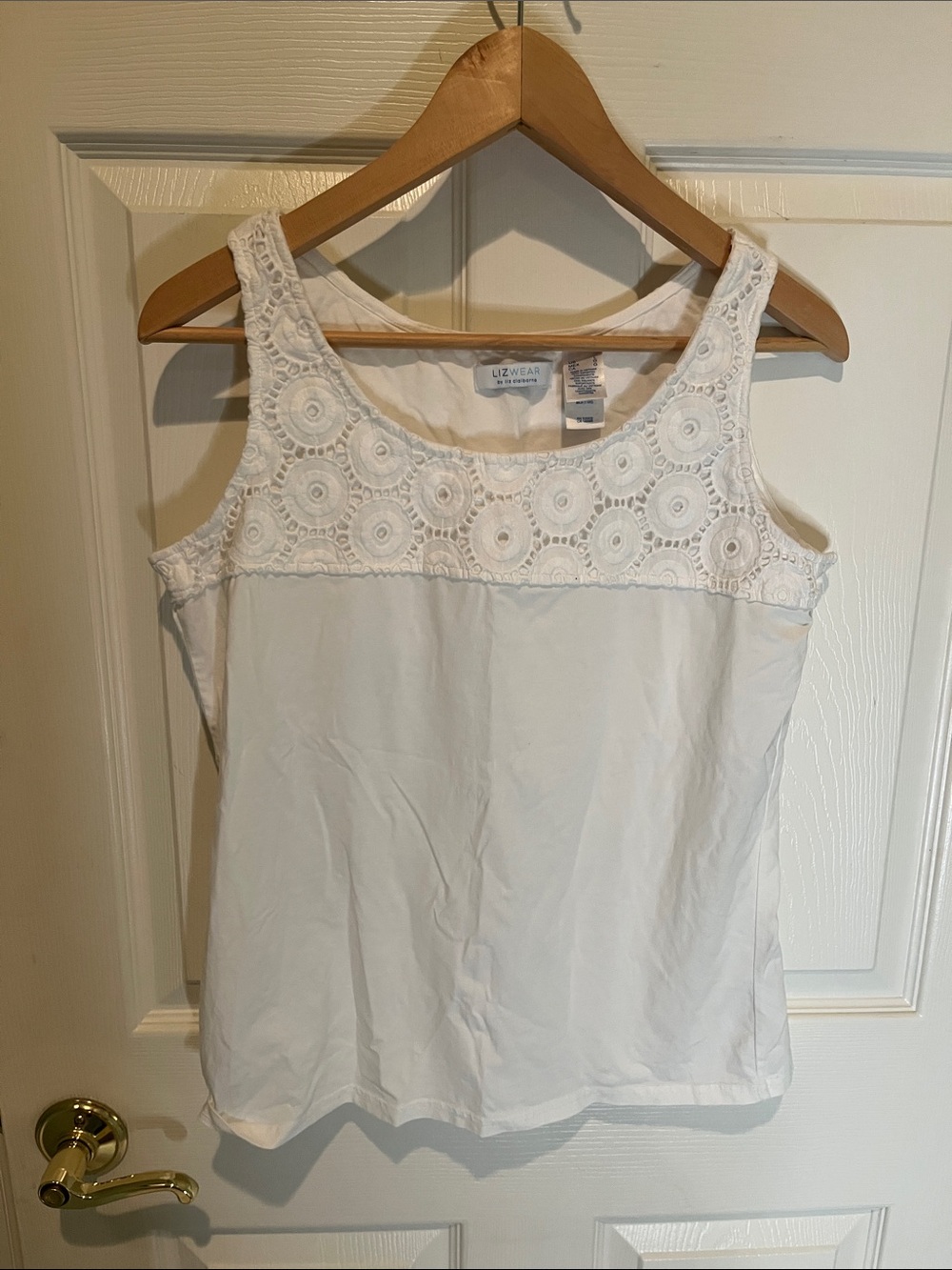 Liz Claiborne White Eyelet-Trim Tank Top